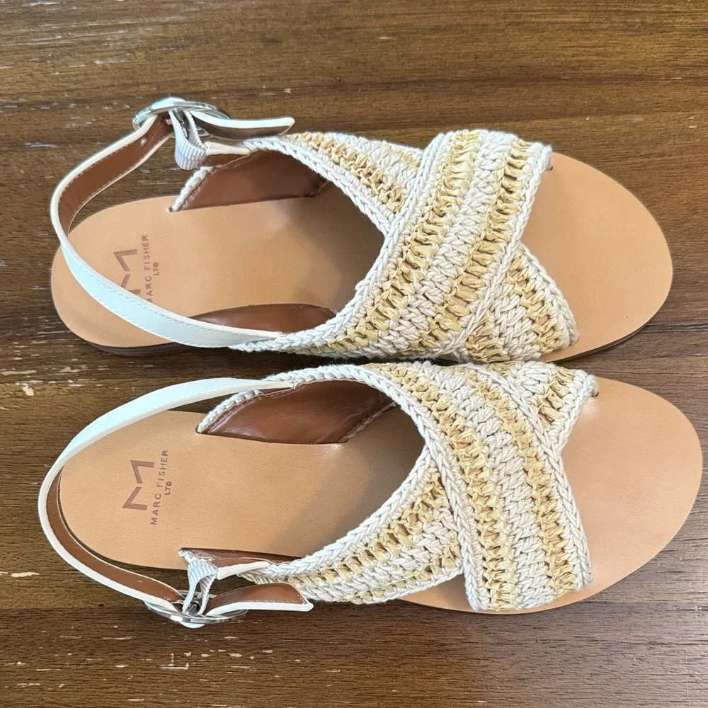 Marc Fisher womens LonnieFlat‎ Sandal Size 6
